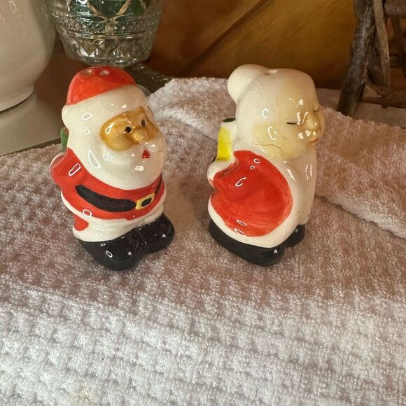 Santa and Snowman Salt and Pepper Shakers - Picture 2 of 7